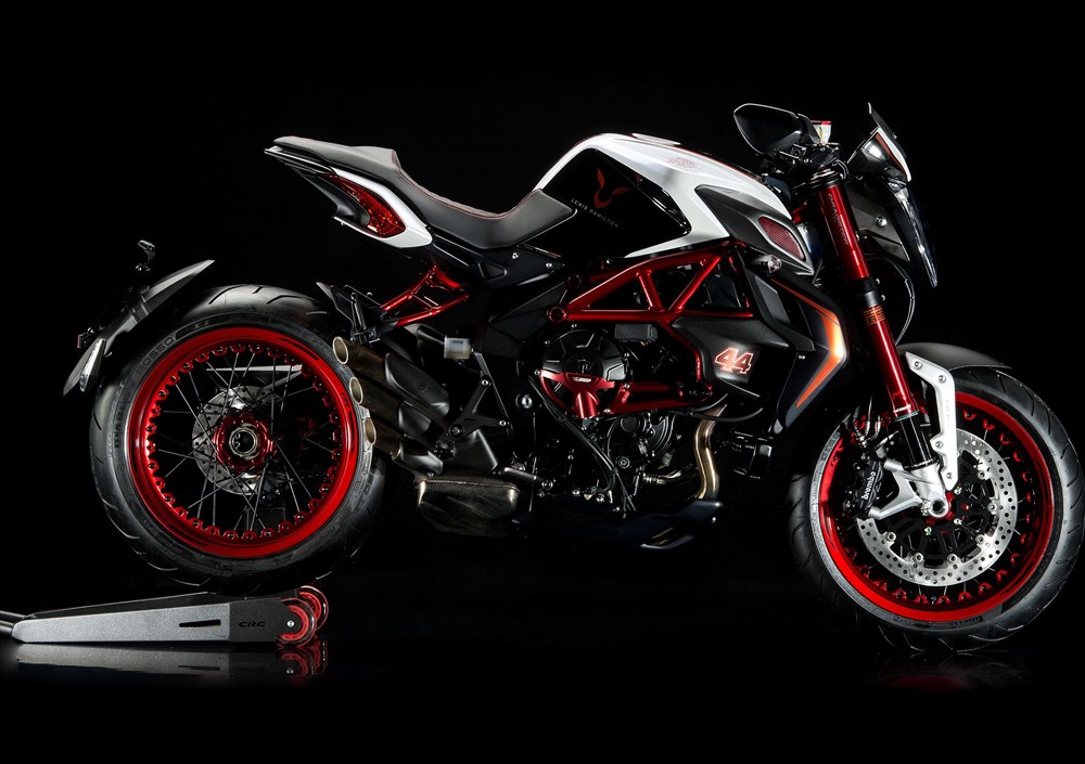 MV Agusta Brutale 800 Dragster RR LH 44