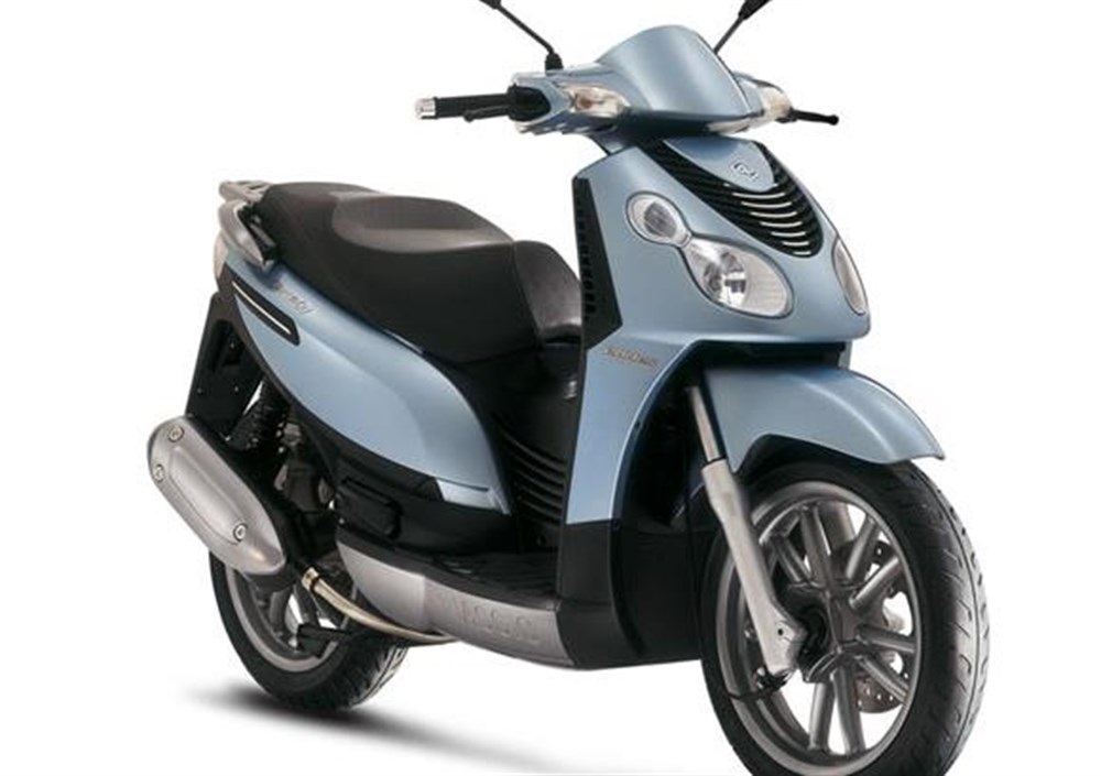 Piaggio Carnaby 200