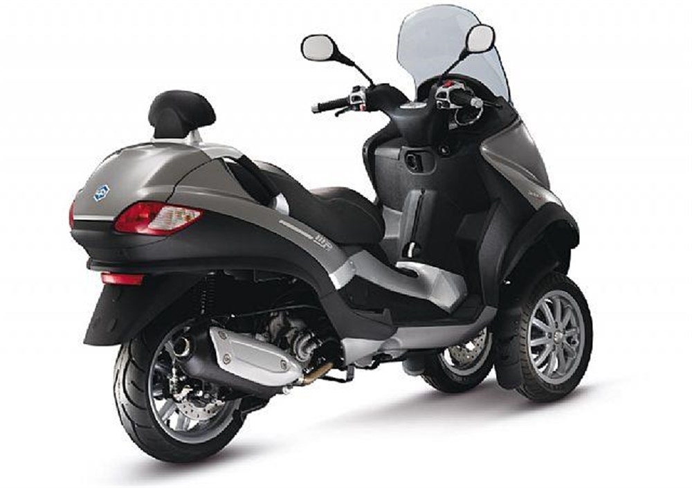 Piaggio MP3 300