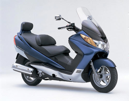 Suzuki Burgman 250 AN la passione su due ruote